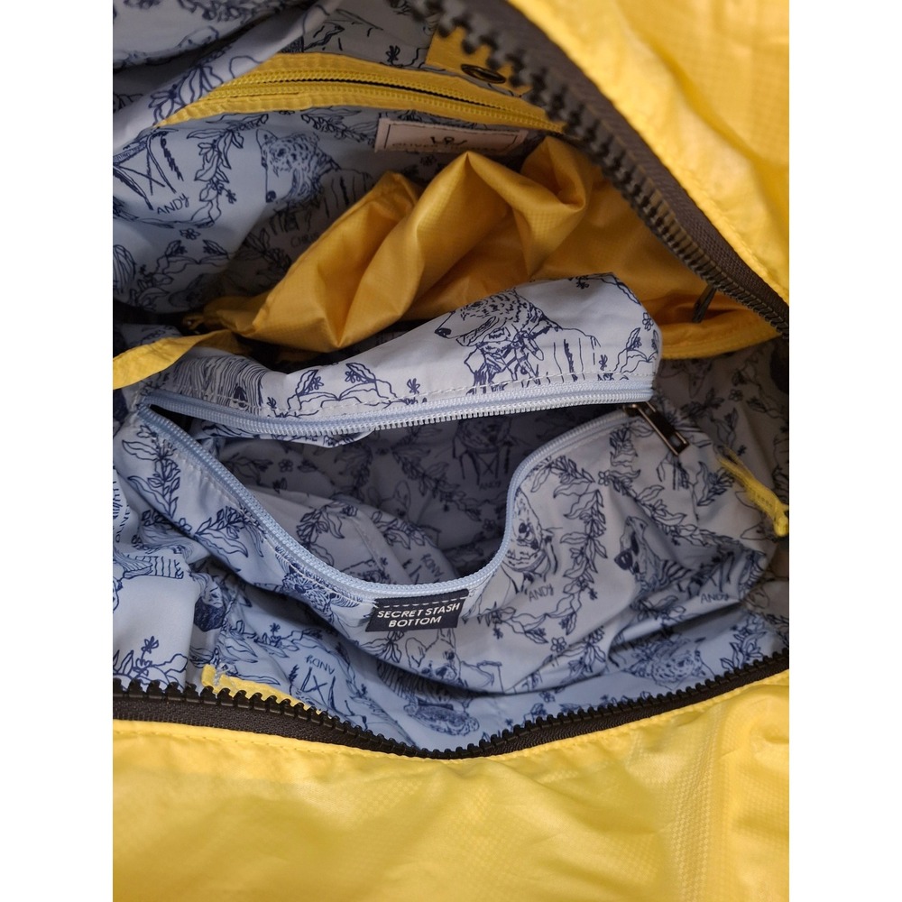 Oliver Thomas Yellow Kitchen Sink Quilted Tote Bag with Pouch - Picture 8 of 8